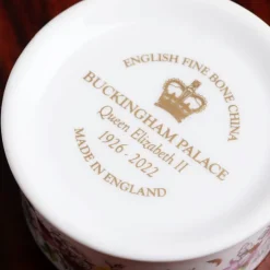 Royal Collection Shop Queen Elizabeth Ii Commemorative Pillbox Sale